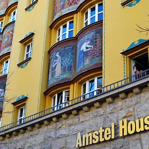 Amstel House Hostal